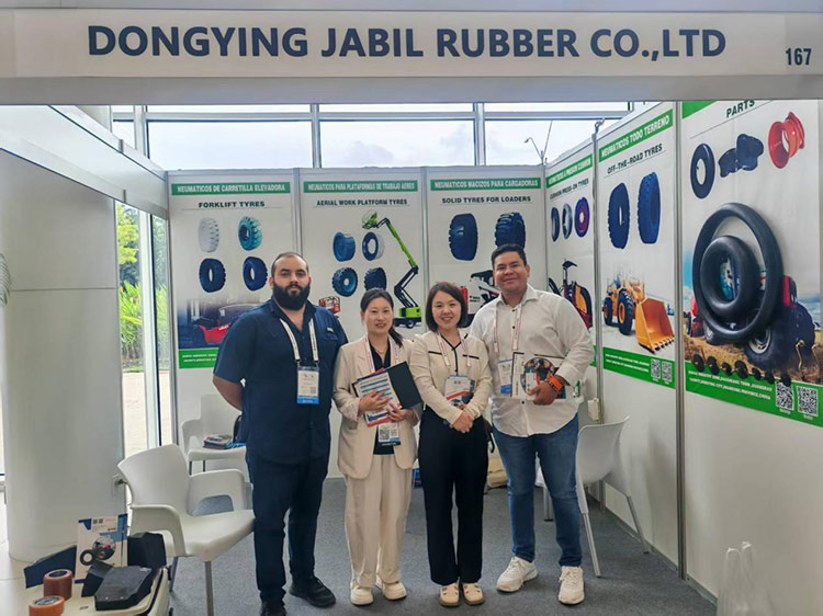 Jabil Tyres Shine на 2025 р. Panama International Tire Expo, досягнувши стратегічних намірів з покупцями з багатьох країн Jabil Tyres Shine на 2025 р. Panama International Tire Expo, досягнувши стратегічних намірів з покупцями з багатьох країн